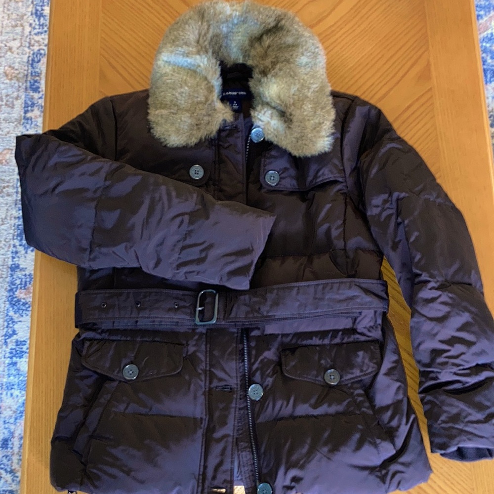 Ladies size small Lands’ End down puffer coat with detachable faux fur collar. - Picture 3 of 9